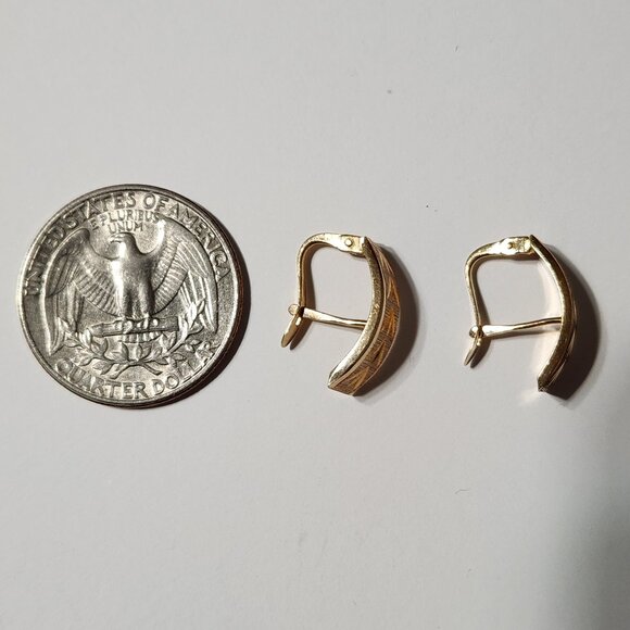 Not Flimsy* 80s 14k Solid Gold French Diamond etched Filigree Earrings 1.39g VTG - Picture 8 of 13